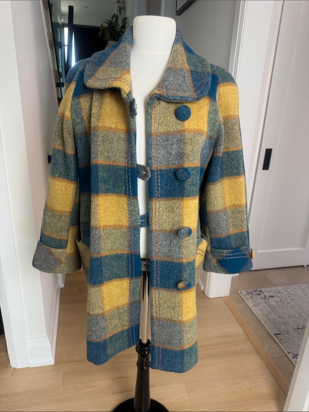 Vintage Wool Plaid Coat Oversized Blue Yellow Statement Jacket M - Picture 5 of 8
